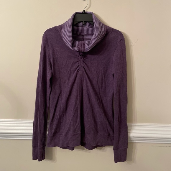 lululemon athletica Tops - Lululemon reversible sweater